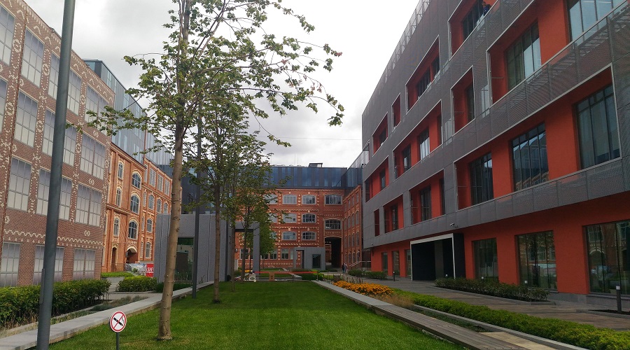 Кондитерская фабрика "Большевик", красивое городское пространство